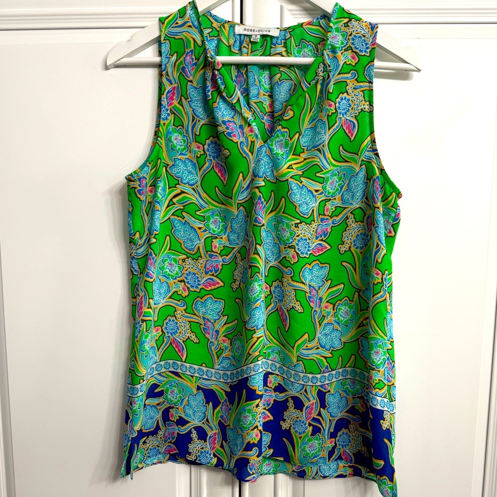 Rose + Olive Women's Sz Medium Sleeveless V-Neck Blouse Green /Pink Blue Florals